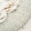 boxkleed rond met losse hoes in het groen met gansjes/vogels. De boxkleden van Little Pear zijn op maat gemaakt en kan je zelf samenstellen.
